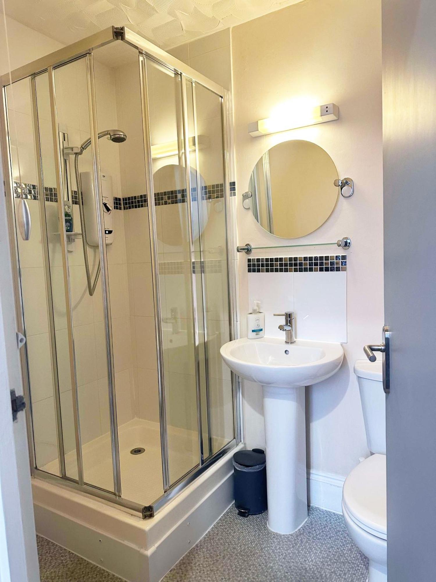 Esk Vale Guest House Портсмът Екстериор снимка